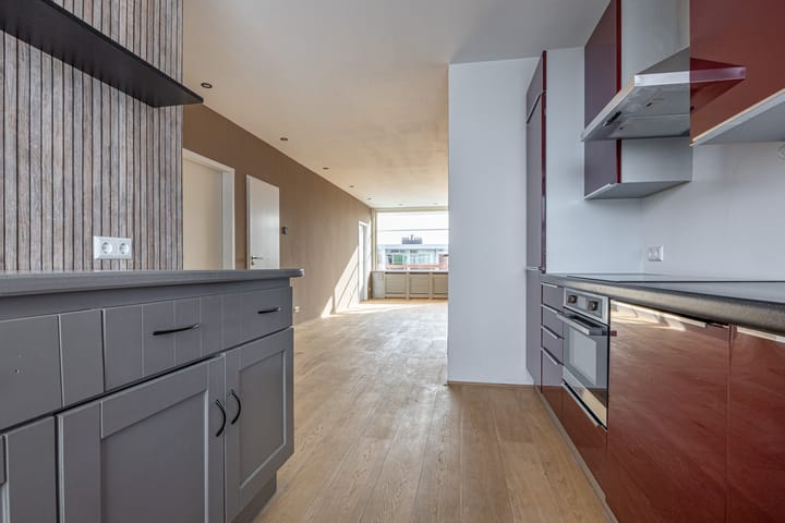 Photo 10 of Jan Ligthartstraat 319