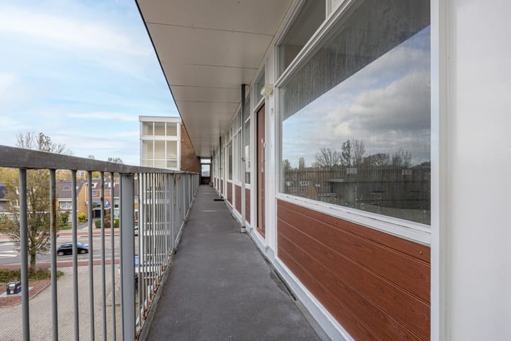 Photo 28 of Jan Ligthartstraat 319