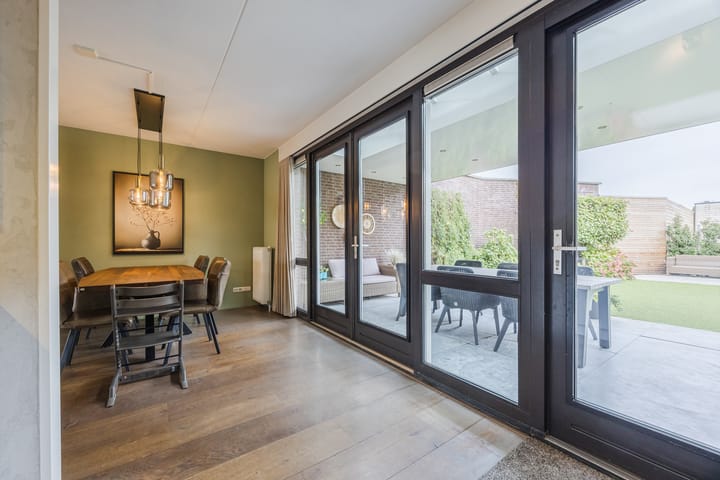 Photo 11 of Eeuwsel 5