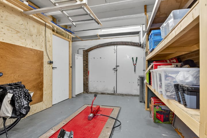 Photo 32 of Reeweg 13