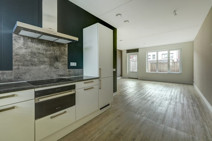 Foto 12 van Hazelegerstraat 14