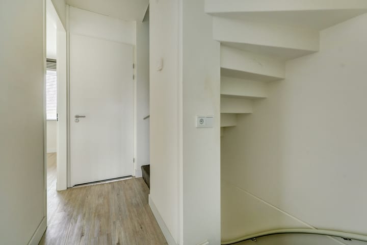 Foto 15 van Hazelegerstraat 14