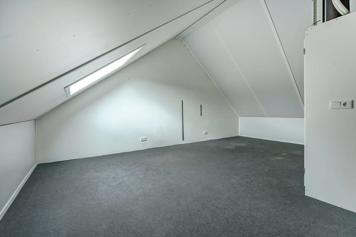 Foto 30 van Hazelegerstraat 14