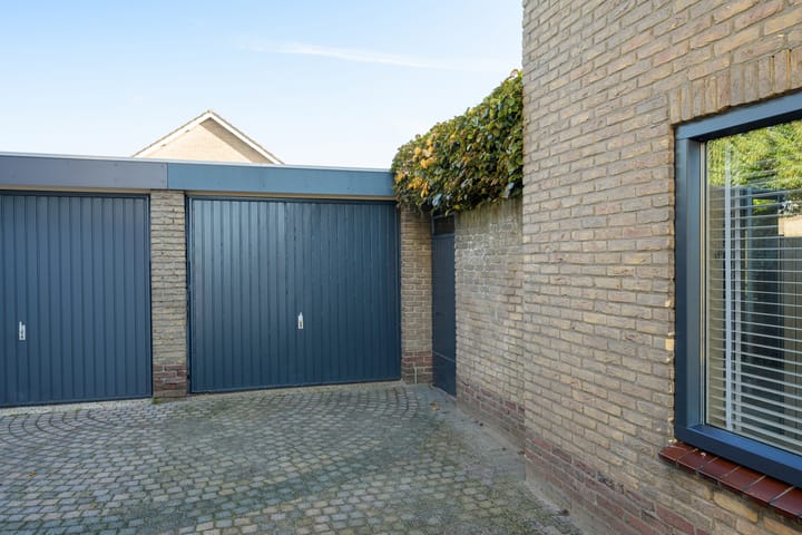 Photo 32 of Herikaard 23