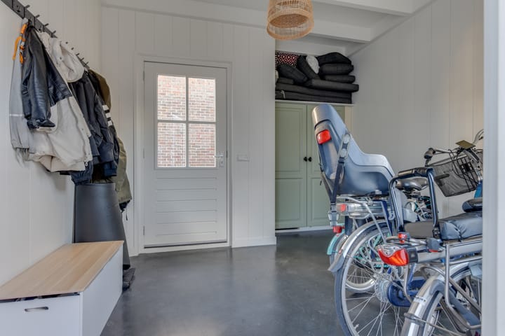 Photo 19 of Kloet 28