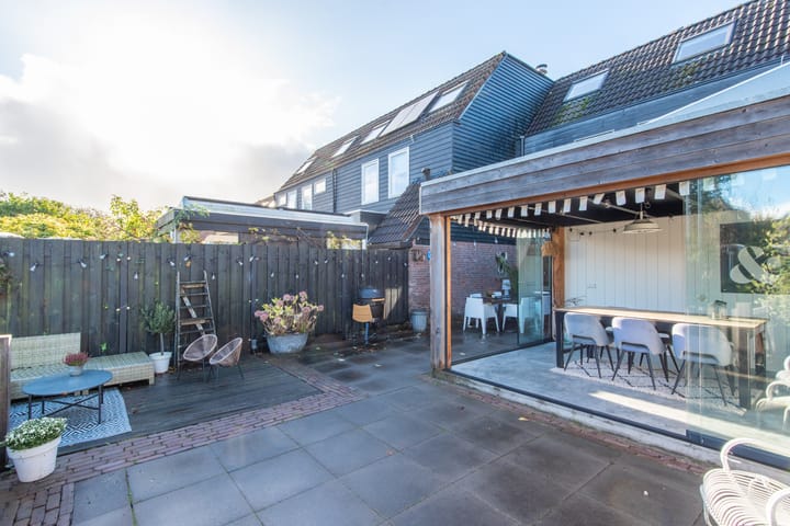 Photo 46 of Kloet 28