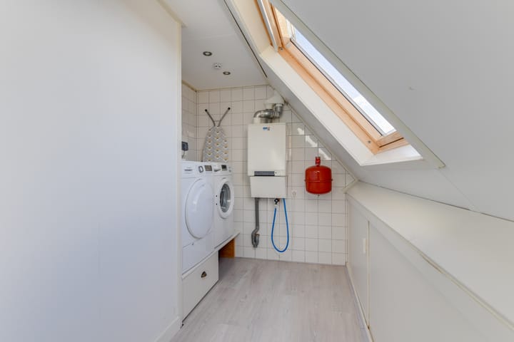 Photo 37 of Kloet 28