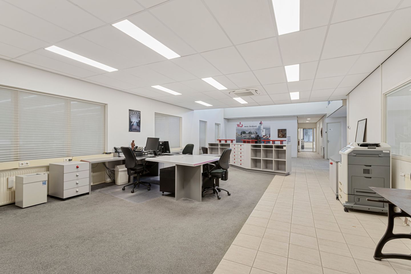 View photo 4 of Minervum 7043