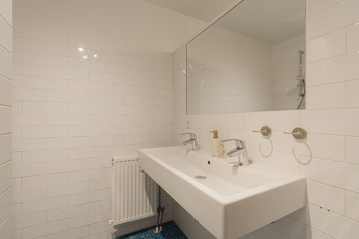 Photo 17 of Bloemstraat 125-C