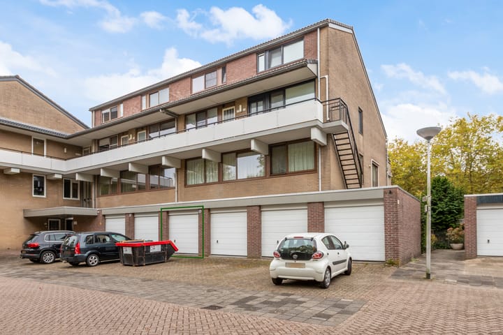 Photo 2 of Catsveld 63