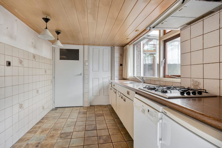 Photo 6 of Hazestraat 39