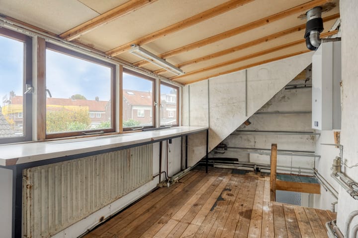 Photo 11 of Hazestraat 39