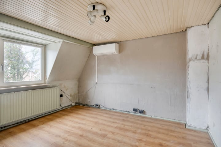 Photo 14 of Hazestraat 39