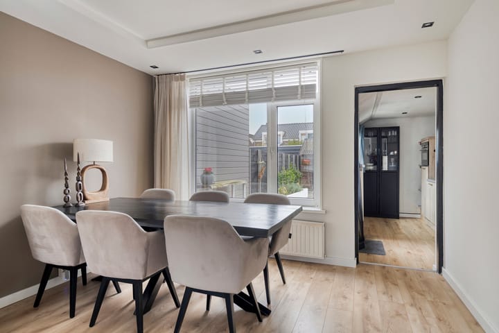 Foto 11 van Anemonenstraat 8