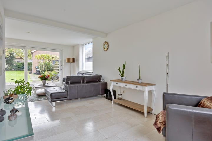 Photo 11 of Voorstraat 85