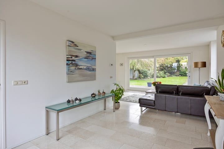 Photo 13 of Voorstraat 85