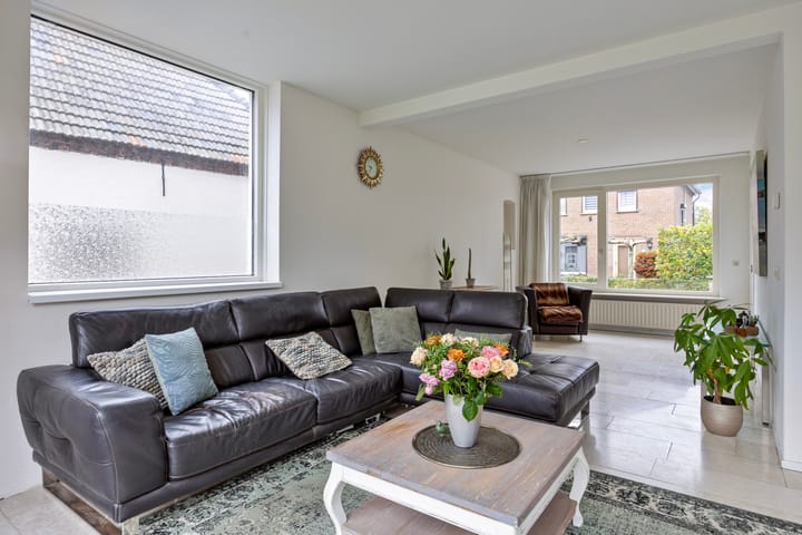 Photo 17 of Voorstraat 85