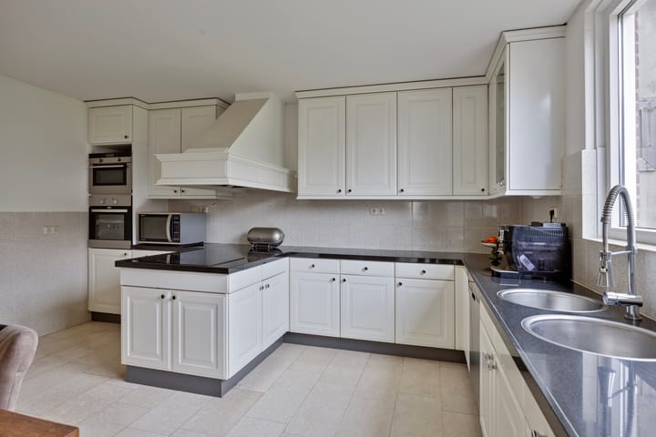 Photo 23 of Voorstraat 85