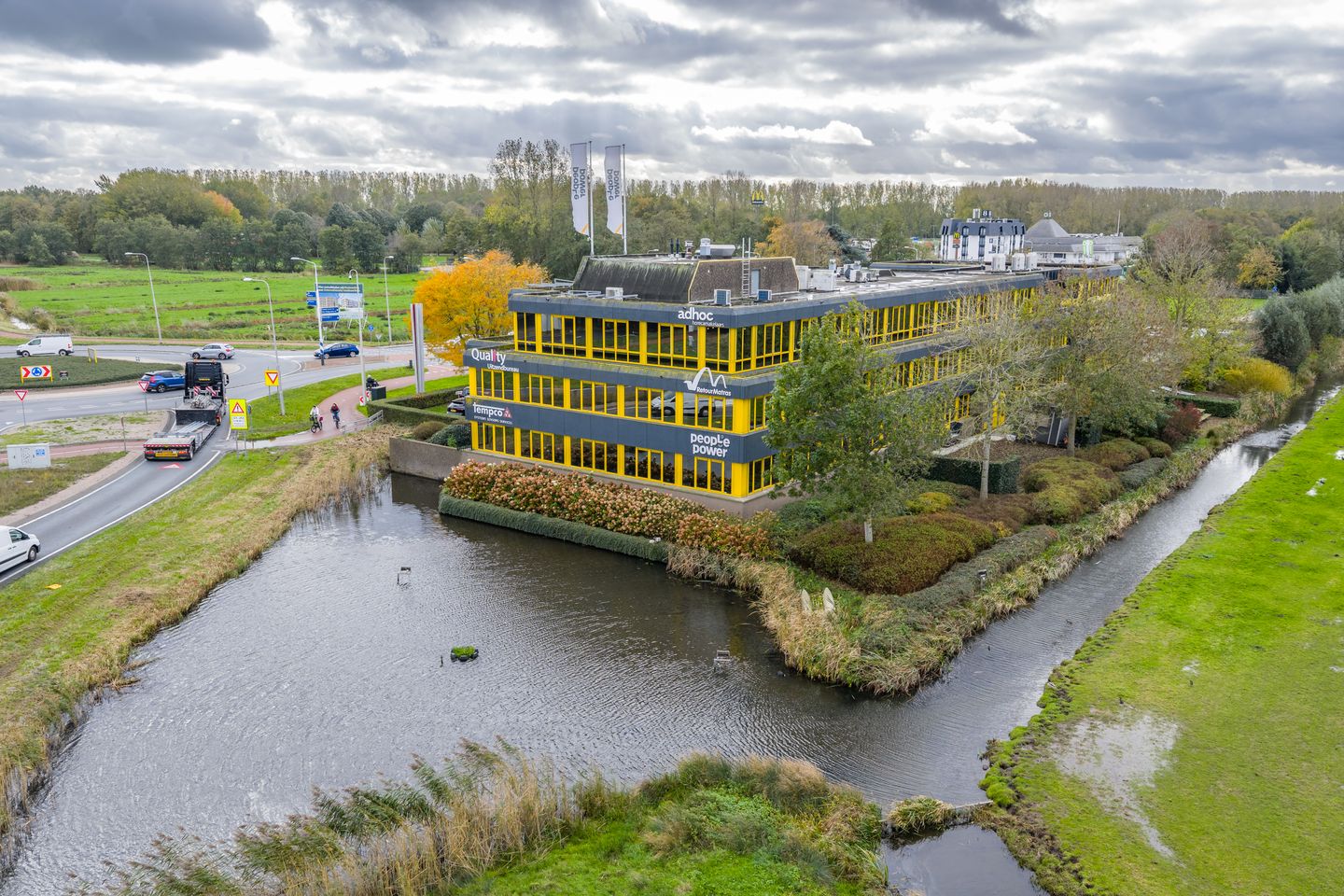 View photo 2 of Goudseweg 179