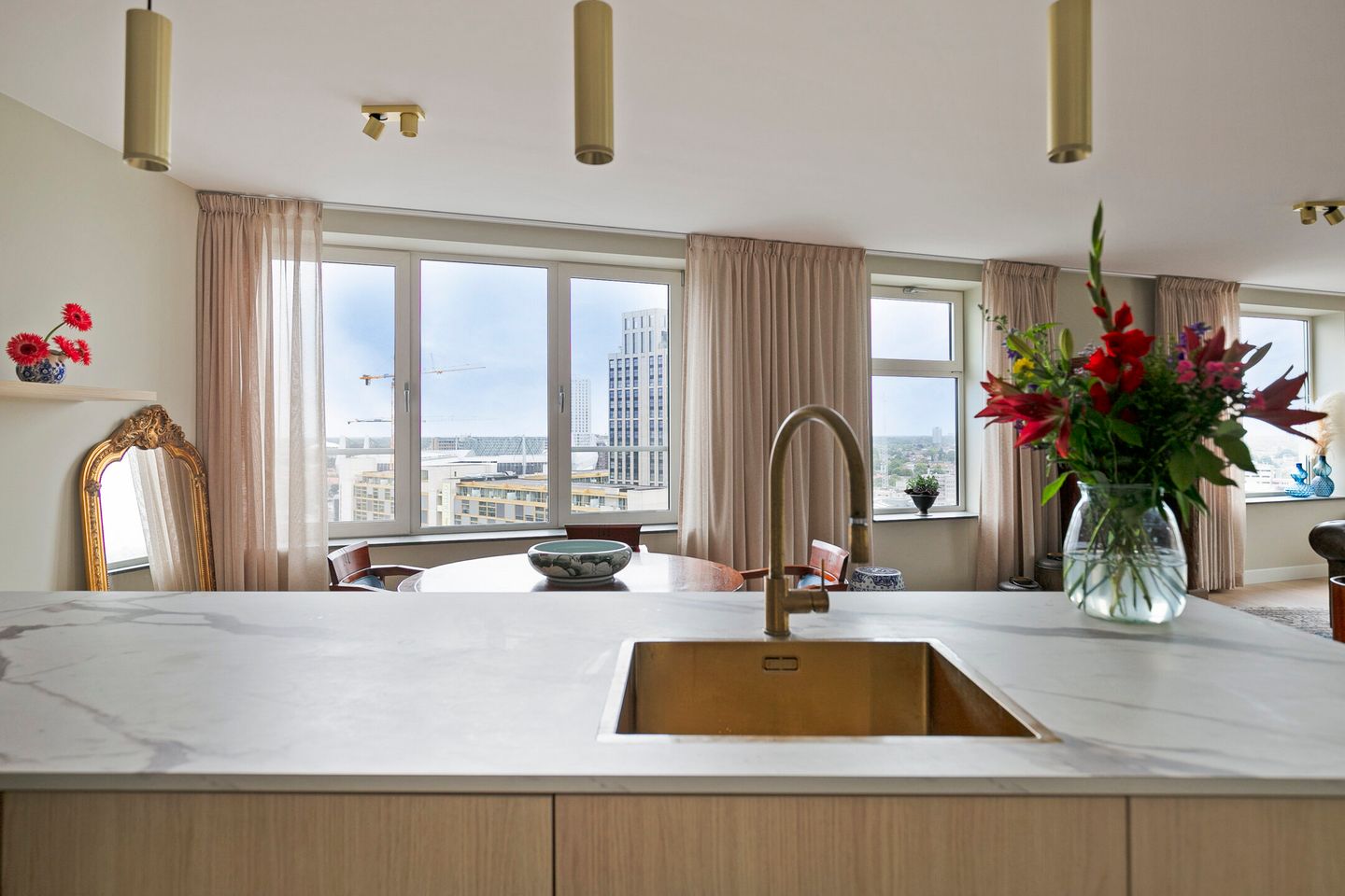 Foto 25 van Emmasingel 31-129