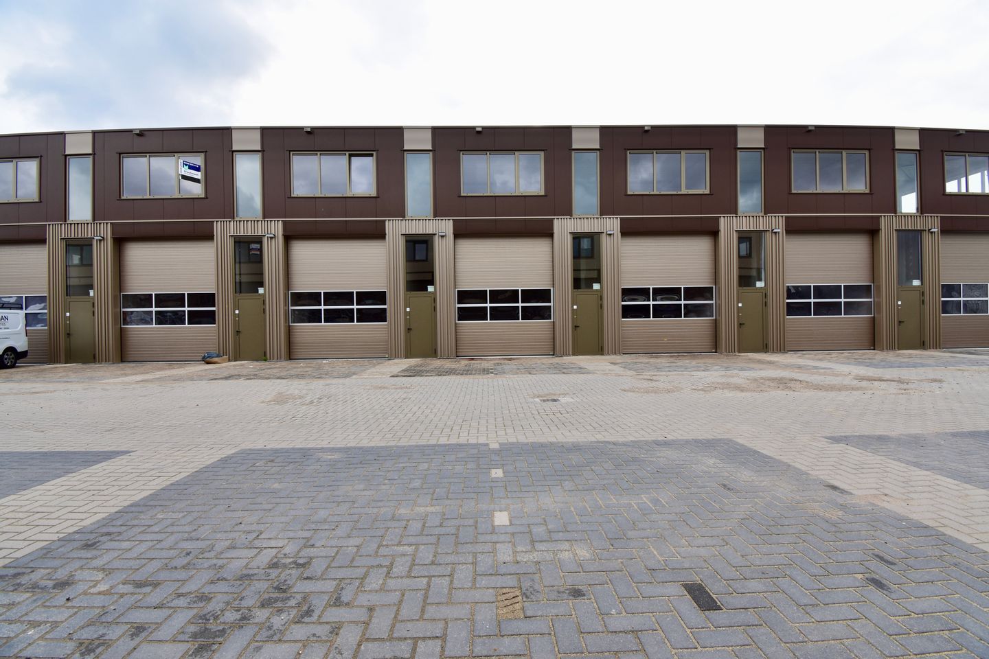 View photo 3 of Overvliet 79