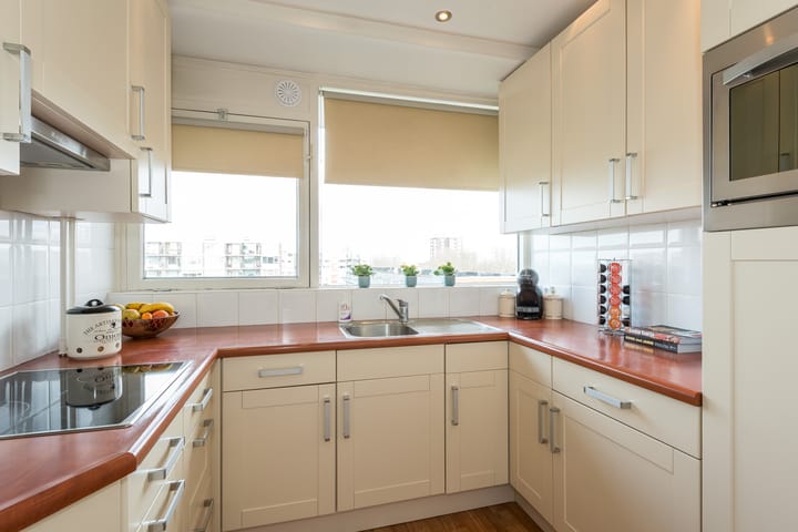 Foto 10 van Albert van Raalteplein 140