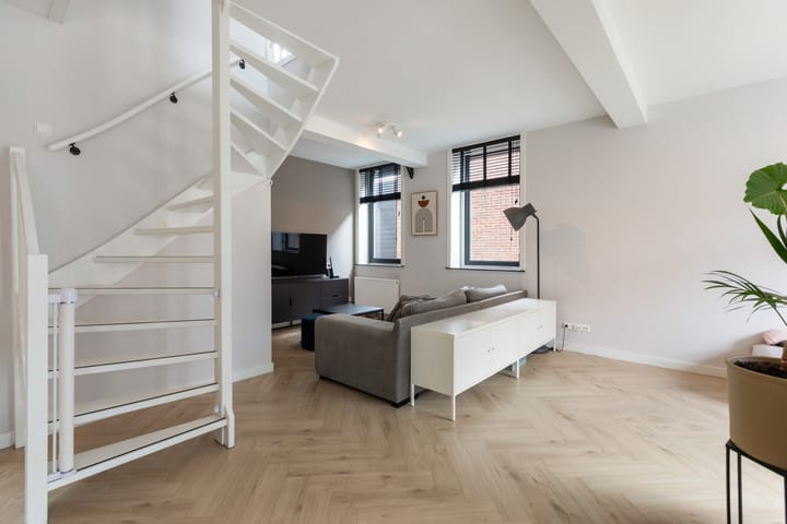 Photo 2 of Julianastraat 50