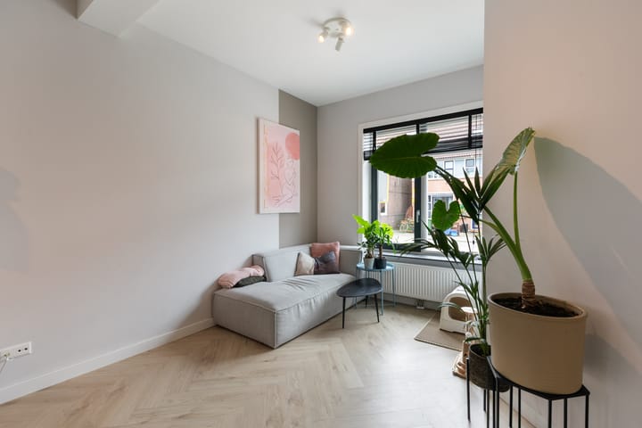 Foto 9 van Julianastraat 50