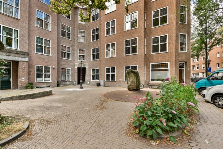 Photo 35 of Zocherstraat 71-H