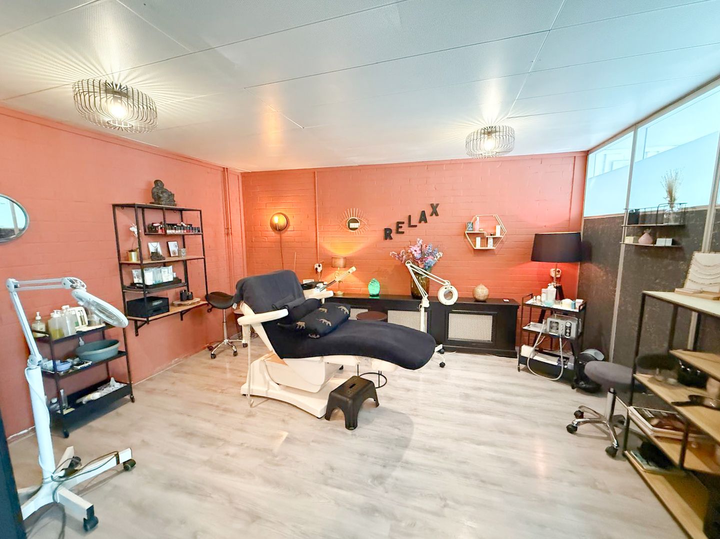 View photo 1 of Hogeweg 56-d