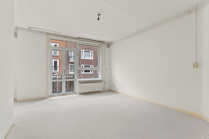 Photo 9 of Uiterwaardenstraat 278-1