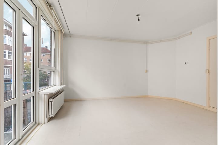 Photo 14 of Uiterwaardenstraat 278-1