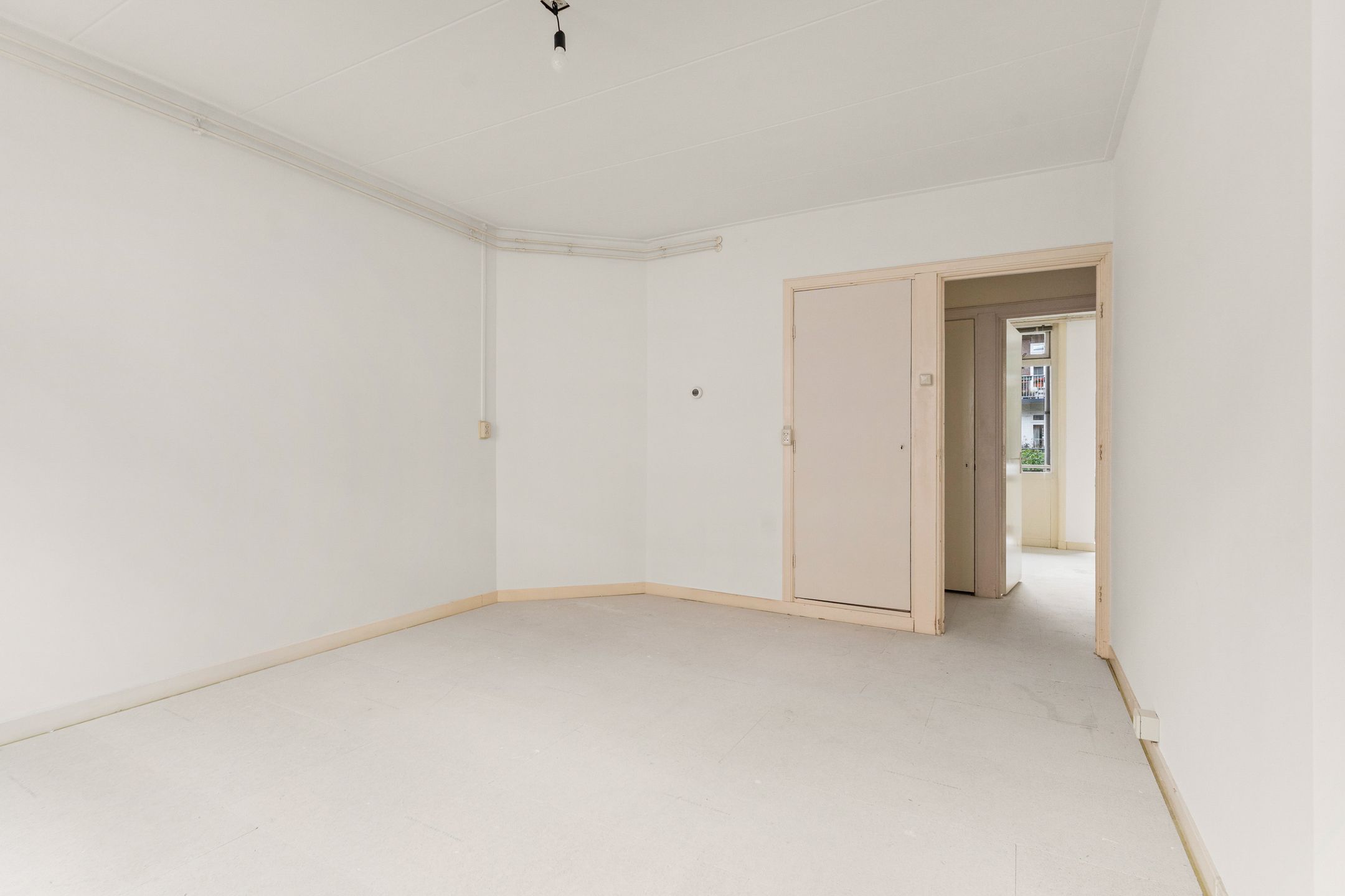 Photo 15 of Uiterwaardenstraat 278-1