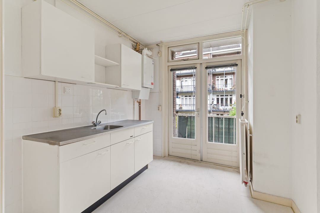 Photo 16 of Uiterwaardenstraat 278-1