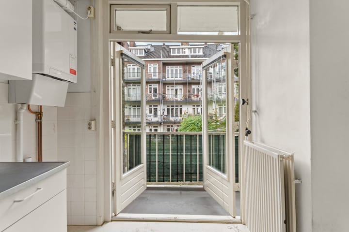 Photo 18 of Uiterwaardenstraat 278-1