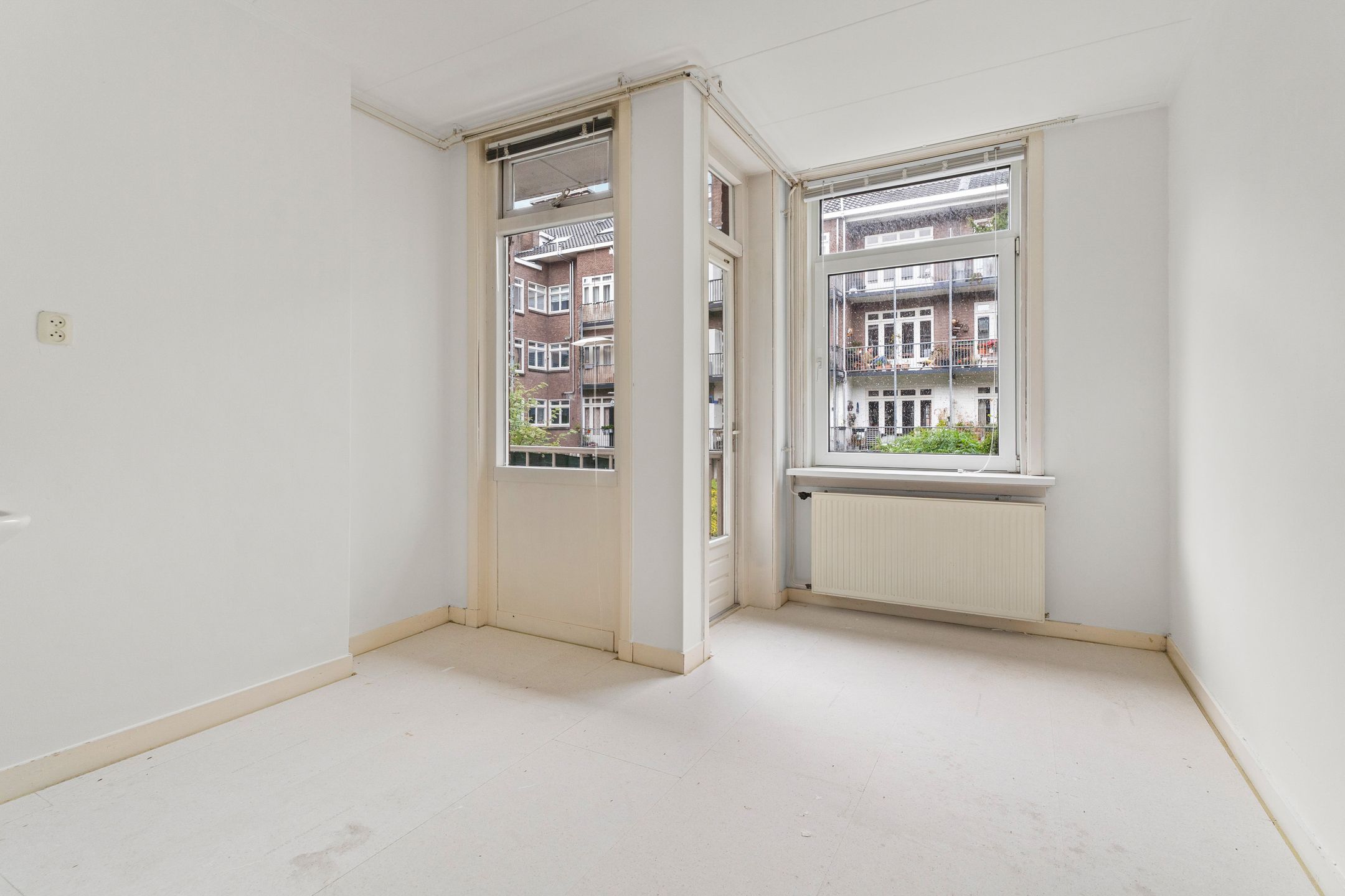 Photo 21 of Uiterwaardenstraat 278-1