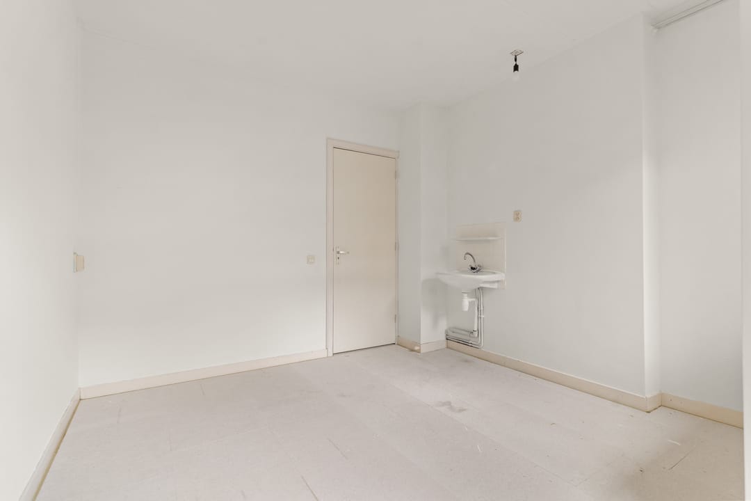 Photo 23 of Uiterwaardenstraat 278-1