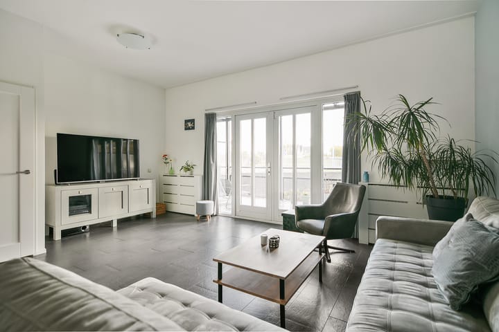 Photo 3 of Foxtrot 2