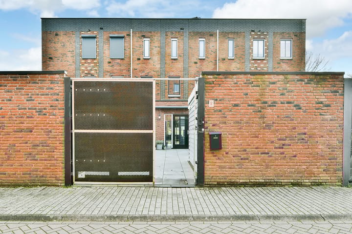 Photo 6 of Foxtrot 2