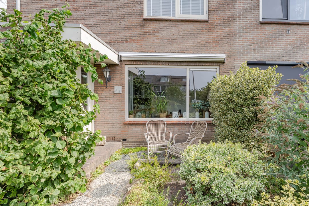 Foto 2 van Weegbree 16