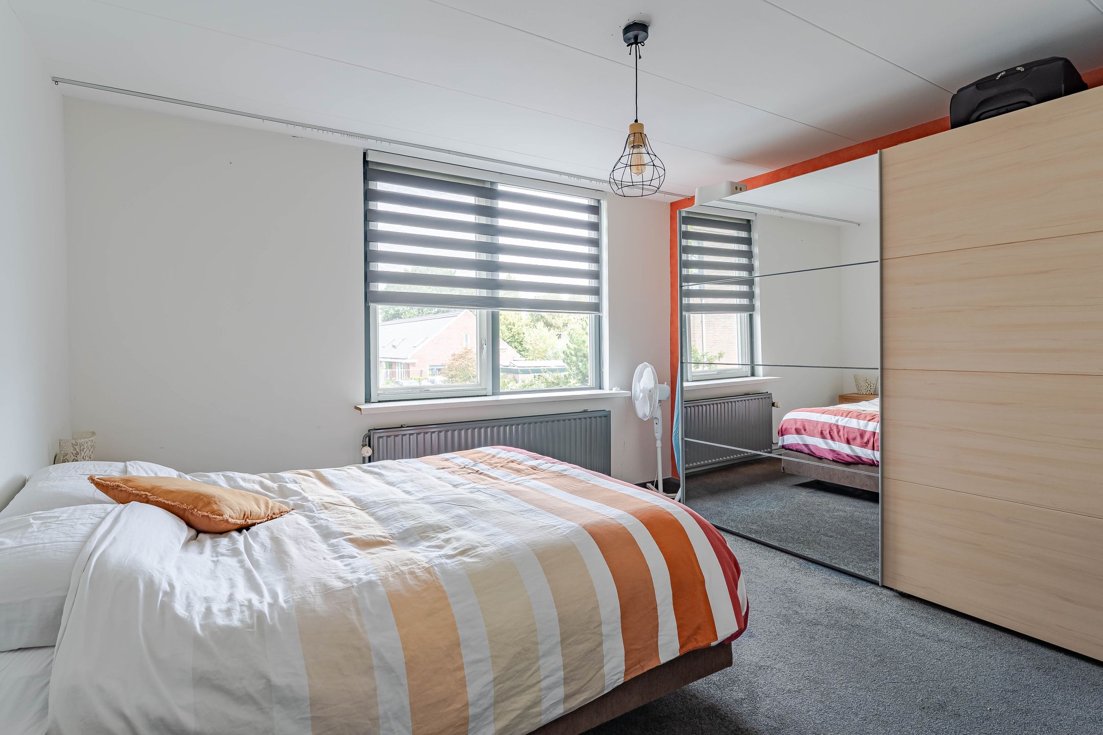 Foto 9 van Weegbree 16