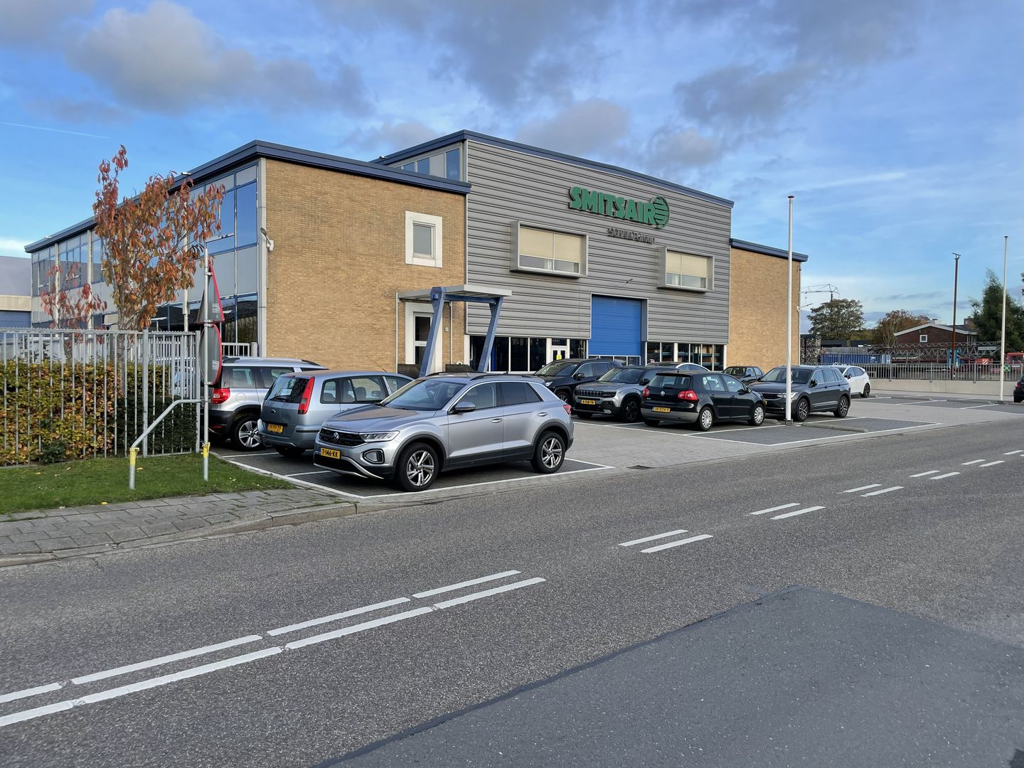 Bekijk foto 1 van Industrieweg 6