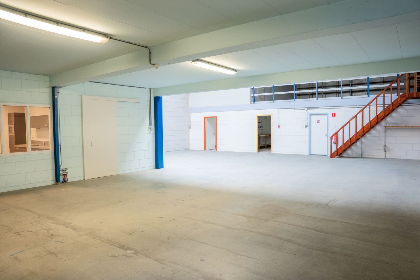 Bekijk foto 2 van Ambachtsweg 30