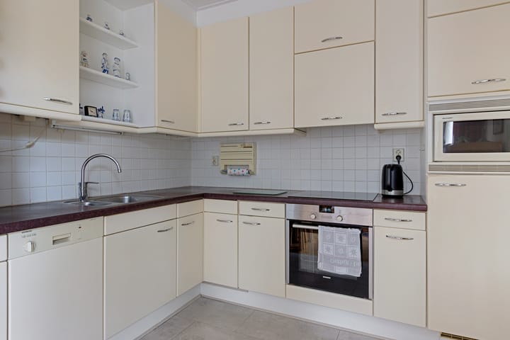 Photo 8 of Molefinne 53