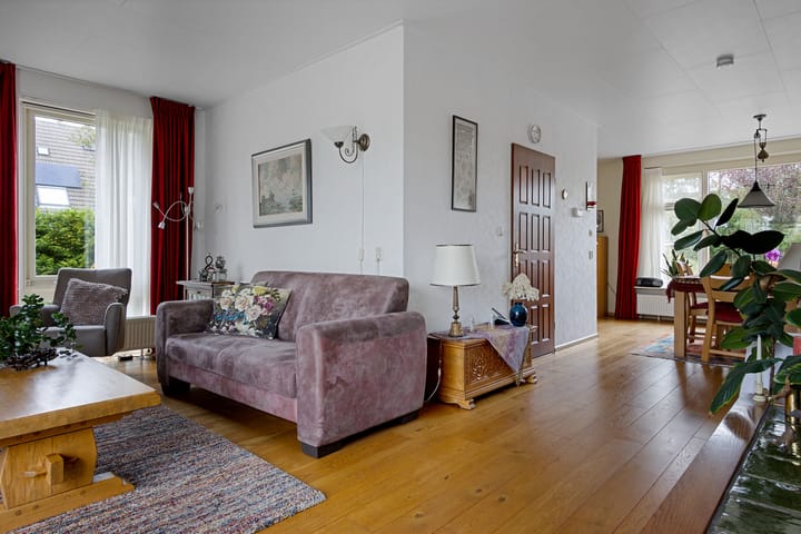 Photo 11 of Molefinne 53