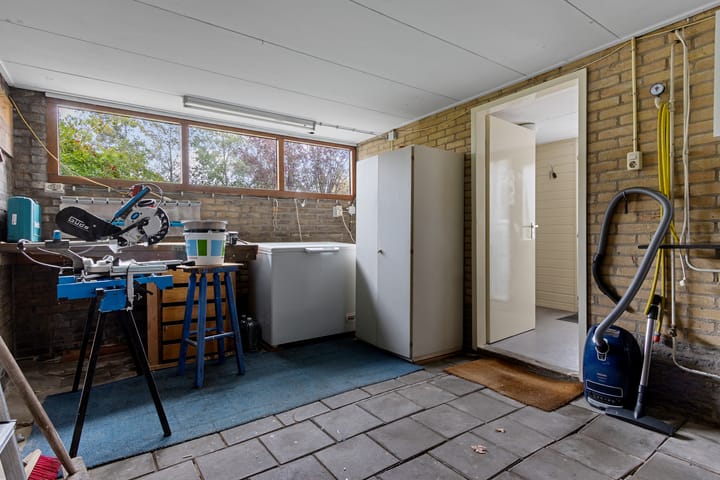 Photo 17 of Molefinne 53