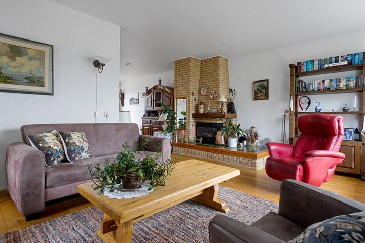 Photo 15 of Molefinne 53