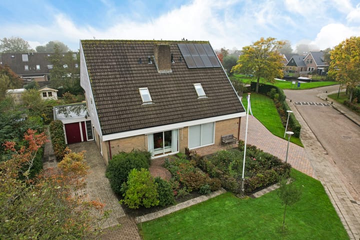 Photo 42 of Molefinne 53