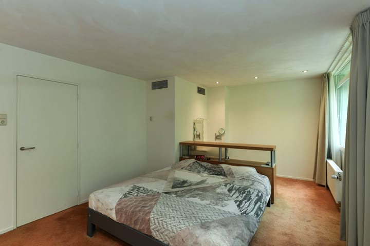 Foto 17 van Debussystraat 20