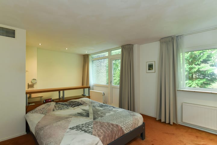 Foto 18 van Debussystraat 20